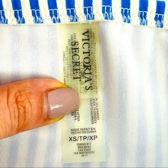 VICTORIA’S SECRET Geometric Striped Bikini - Picture 6 of 7